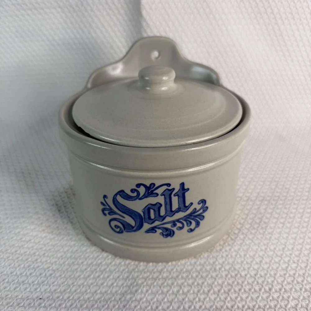 Vintage Pfaltzgraff Yorktowne Salt Cellar Box Crock with Lid Gray Blue Stoneware